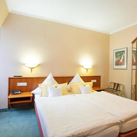2 Raum Kleiner Balkon Апартаменты *